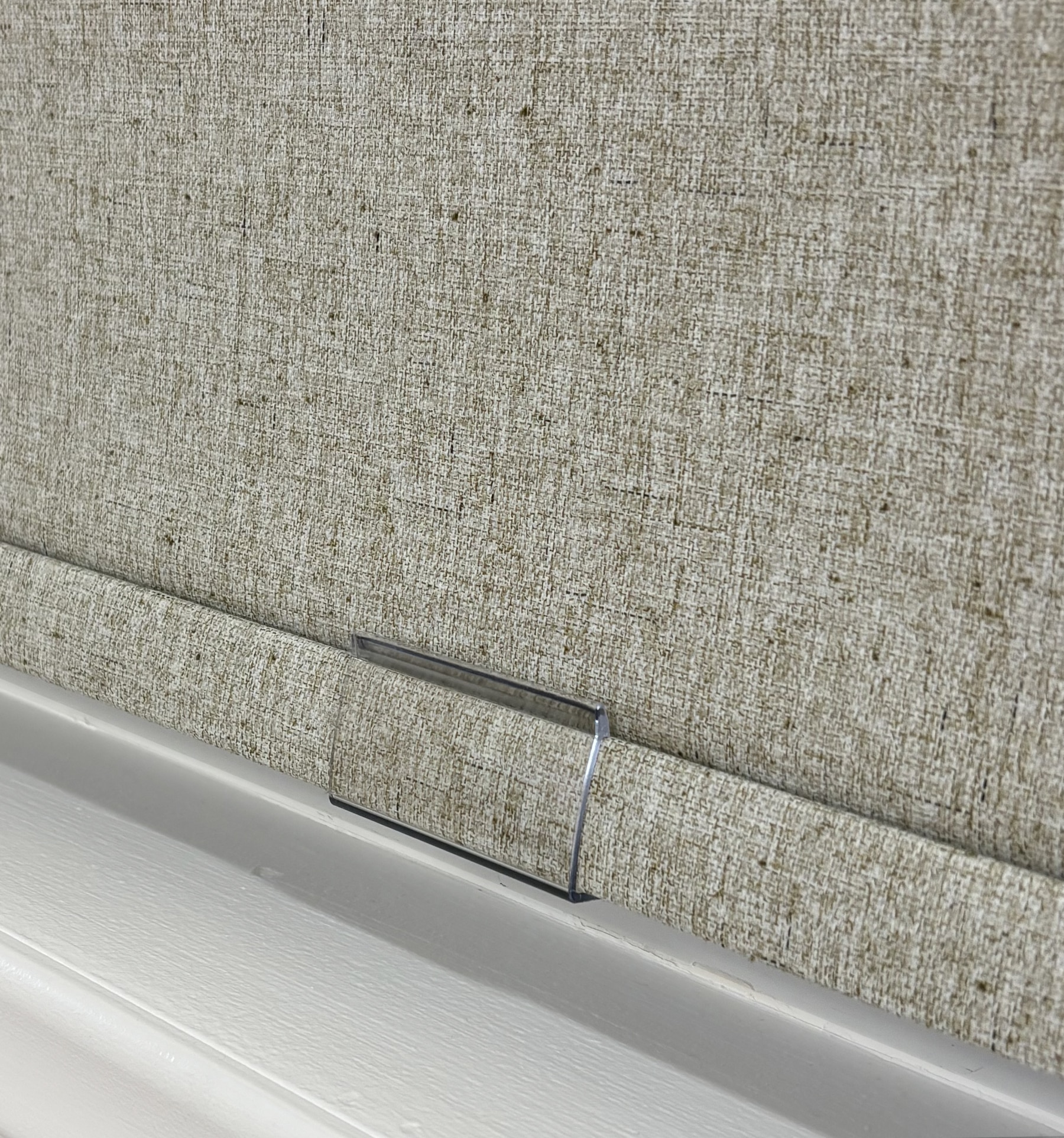 Cordless lift operation with clear attachable handle 